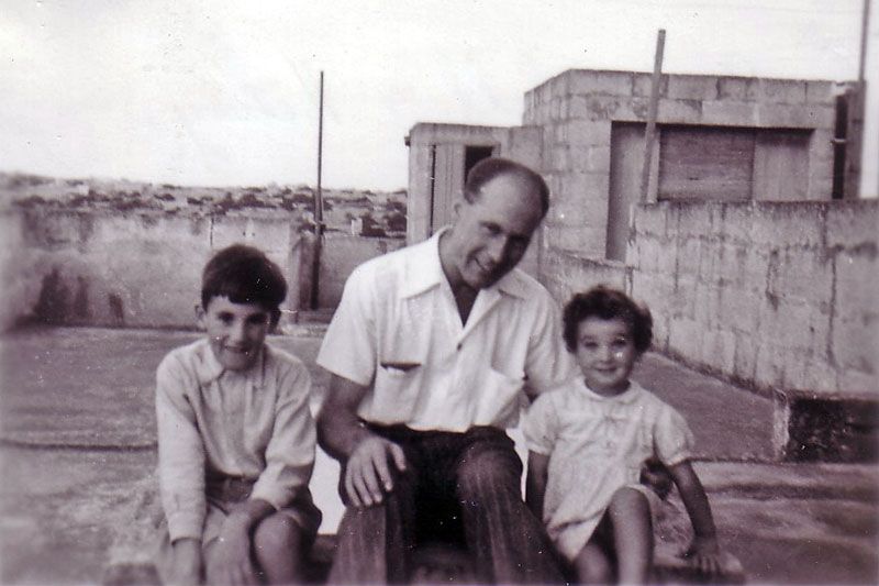 Electrical Artificer Alan Clements with Robert Pope's children, Patrick and Hilary (1950 - 1952)