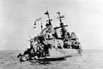 The sinking of HMS Edinburgh. The severe damage to the stern of HMS Edinburgh caused by a German torpedo whilst travelling with convoy QP11. The damage was so great that HMS Edinburgh had to be sunk by a torpedo of the British destroyer HMS Foresight. May 1942. Imperial War Museum MH 23866